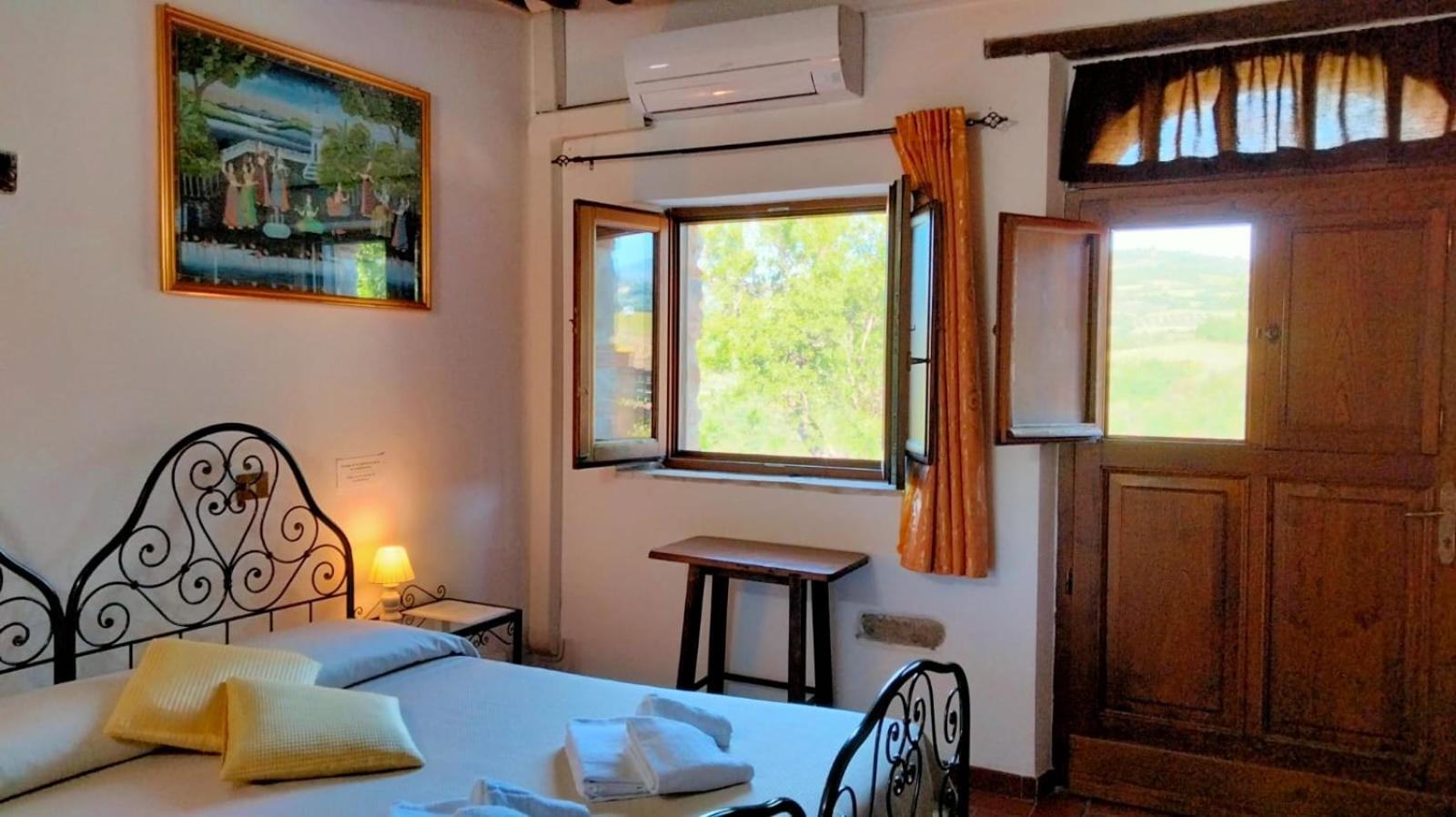 Agriturismo Grossola กัสตีลีโยเน ดิ ออร์ชา ภายนอก รูปภาพ