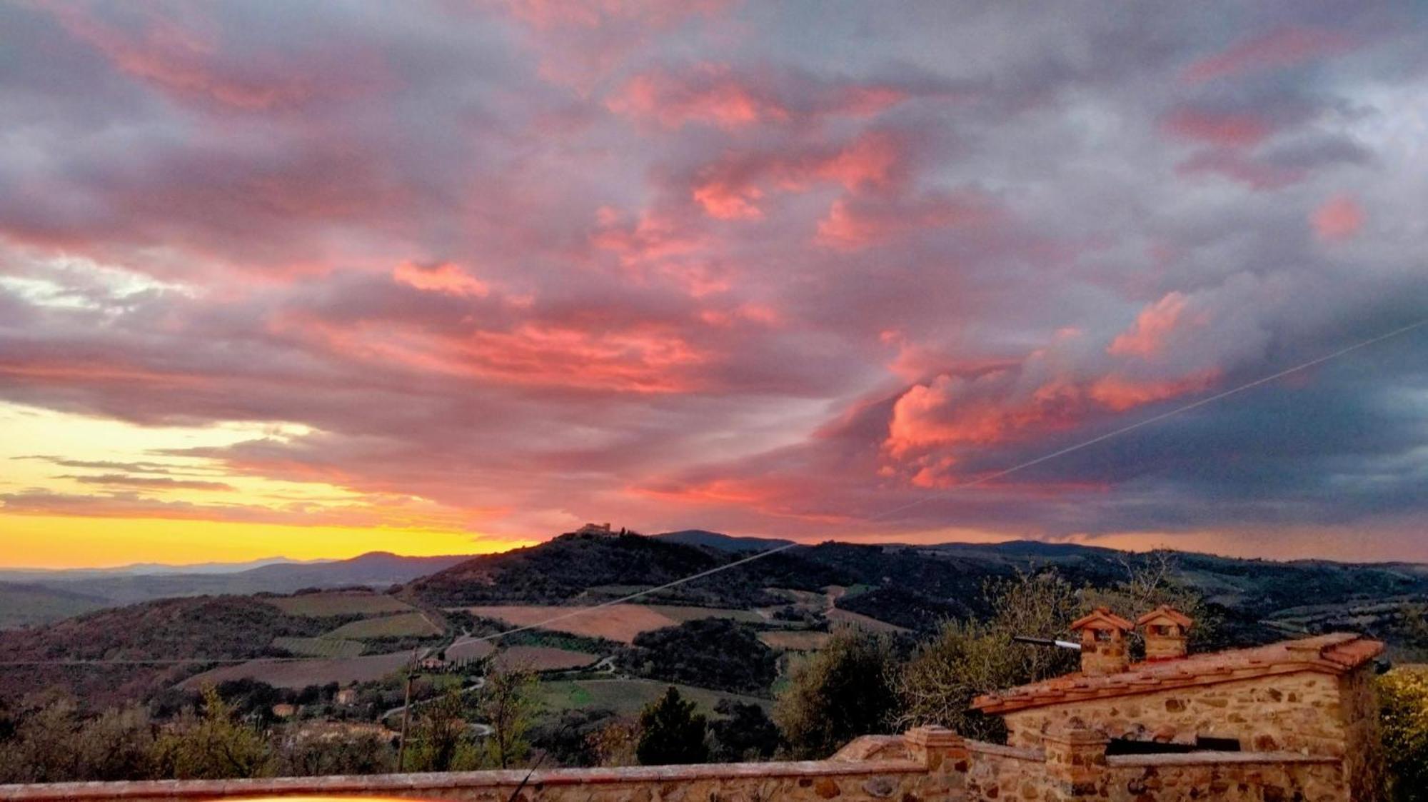 Agriturismo Grossola กัสตีลีโยเน ดิ ออร์ชา ภายนอก รูปภาพ