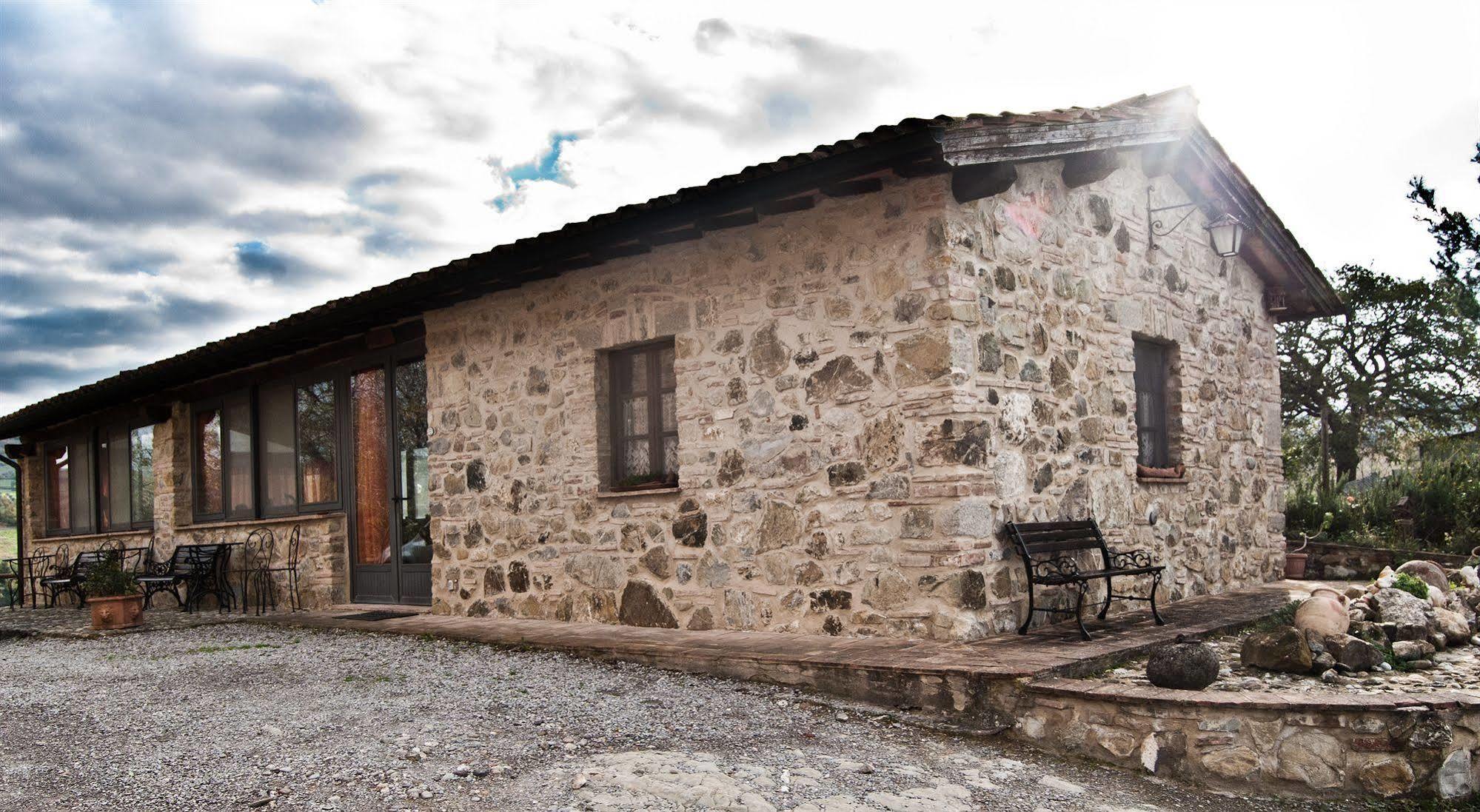 Agriturismo Grossola กัสตีลีโยเน ดิ ออร์ชา ภายนอก รูปภาพ